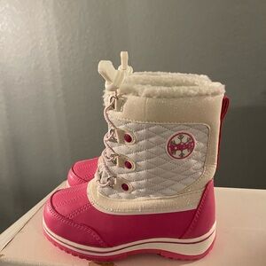 Totes weather snow boots